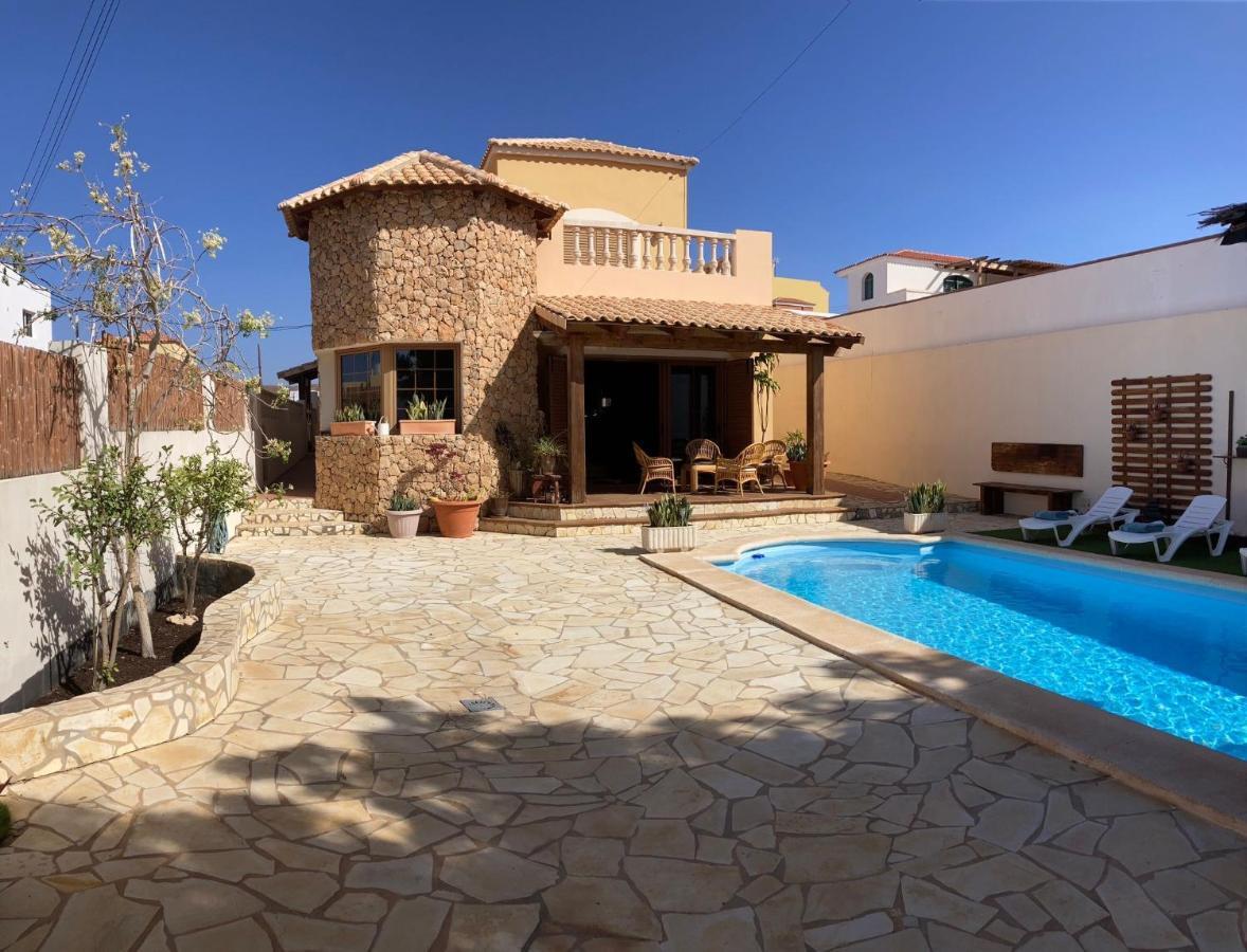 Villa Ingrid. Piscina Exterior.
